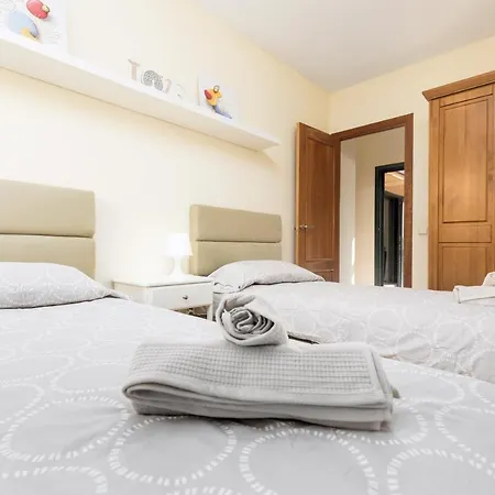 Home2book Charming Ely Pool & Wifi